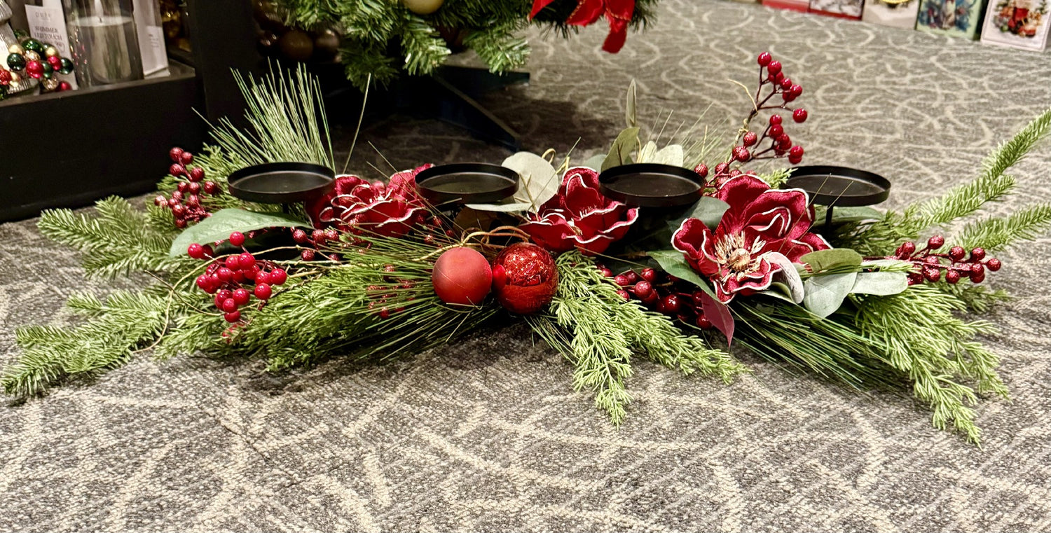 Magnol with Bauble Candle Holder XM0124