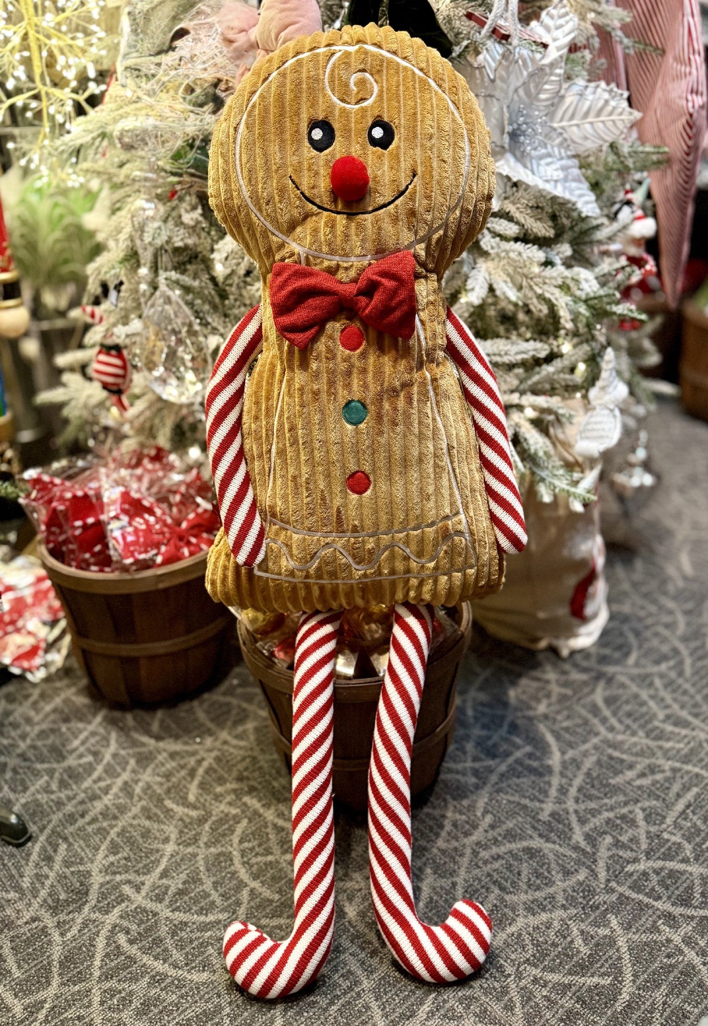 LARGE GINGERBREAD MAN SITTING PILLOW XM828