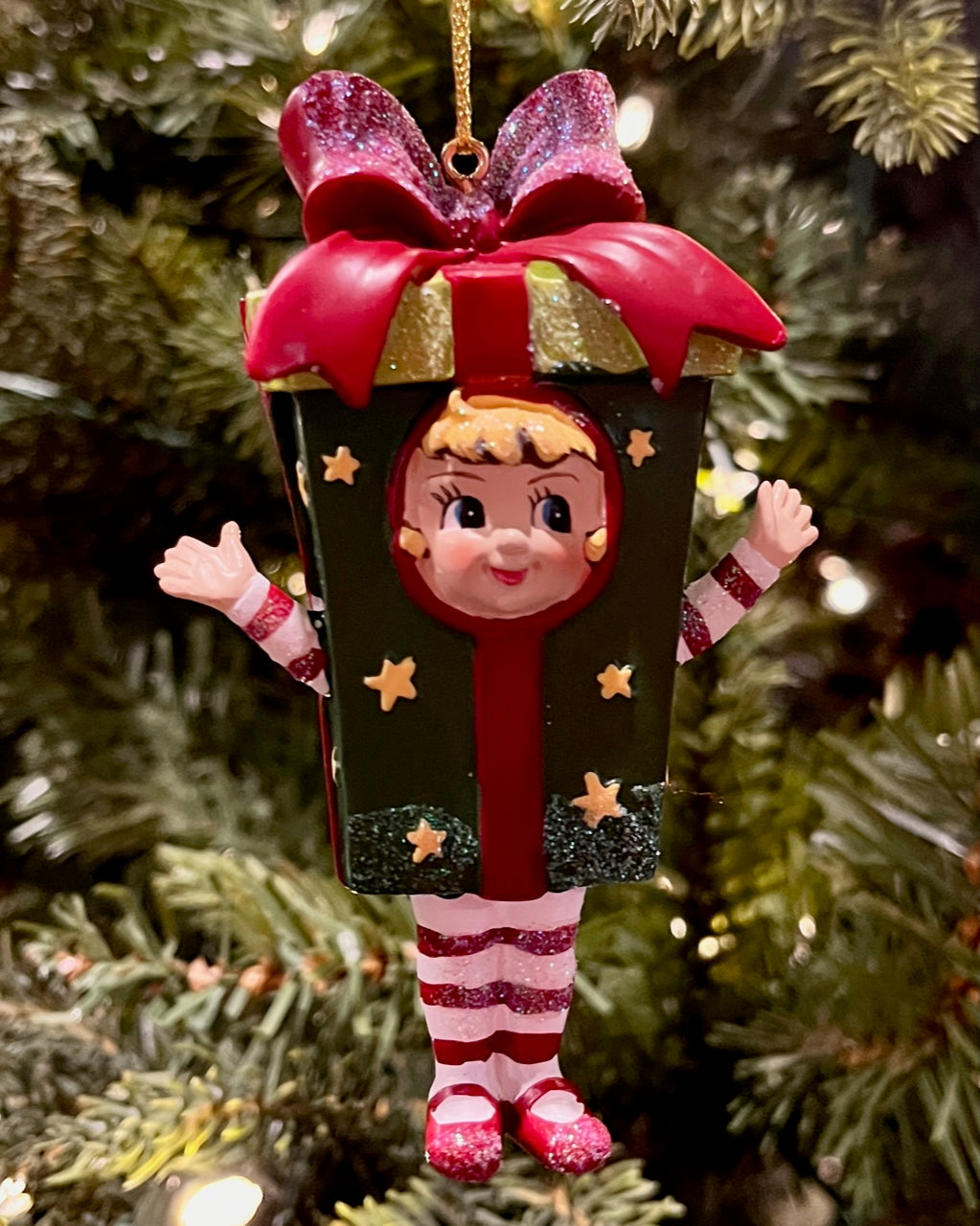ELF IN PRESENT COSTUME HANGING ORNAMENT SHD1020