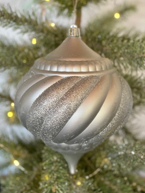 SILVER GLITTER MATT LARGE ONION SHATTERPROOF ORNAMENT X299999