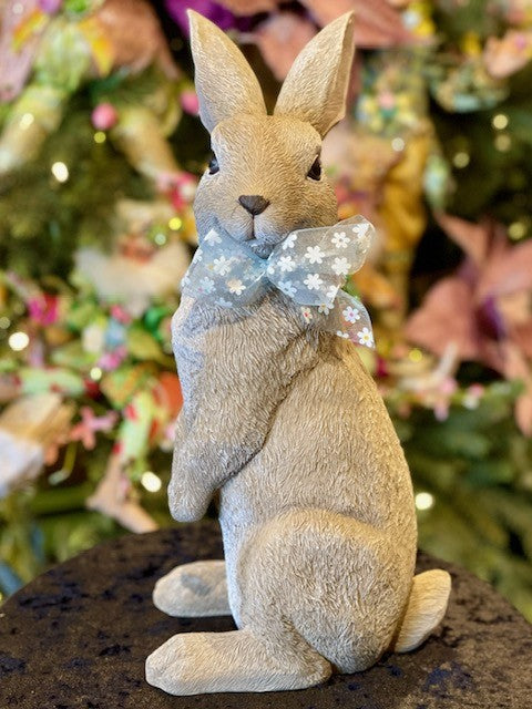 SITTING EASTER RABBIT WITH DAISY BOW EA11813