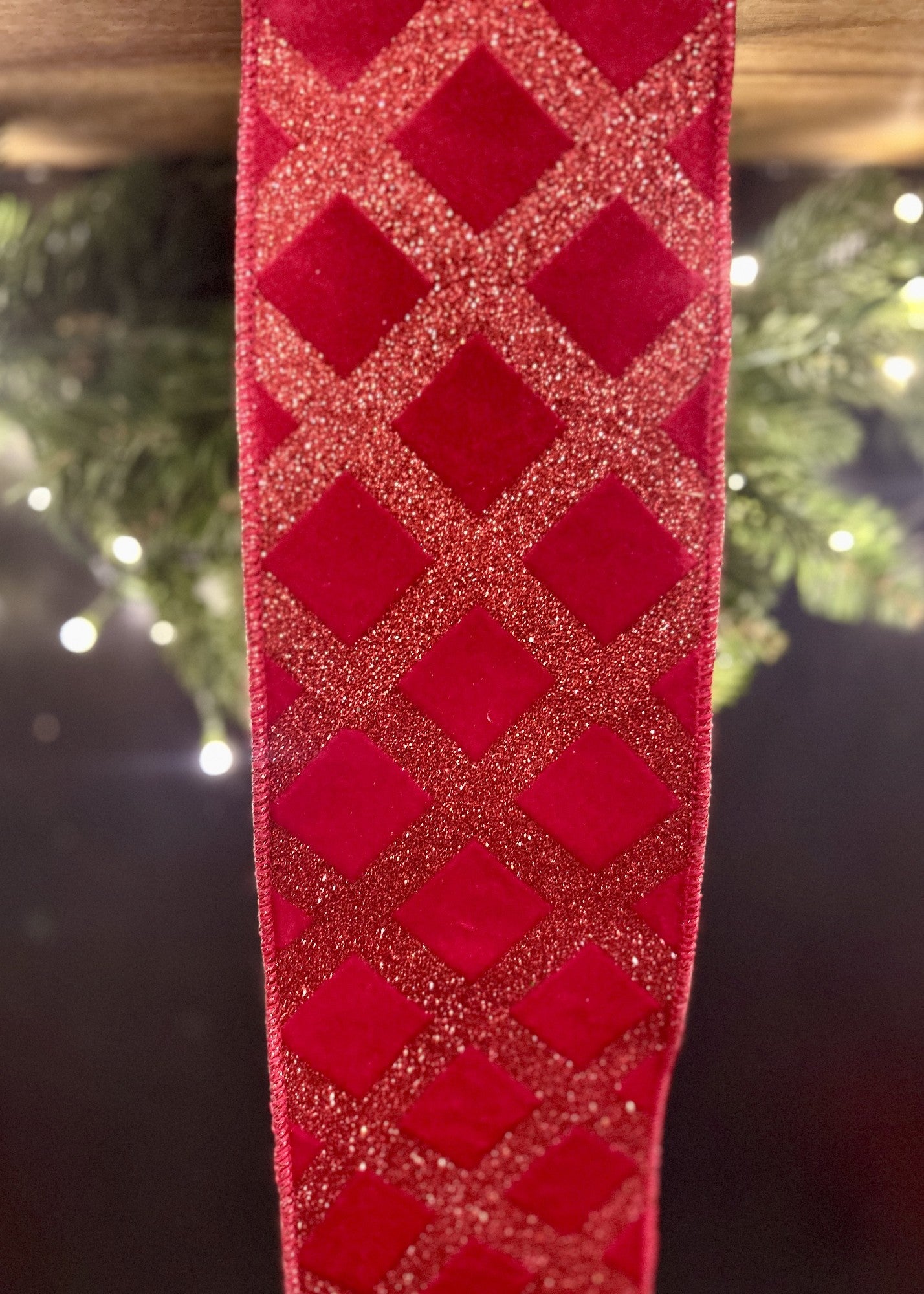 RED VELVET WITH GLITTER DIAMOND PATTERN 4 INCH X 5 METRE RIBBON X339459