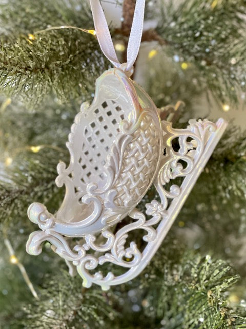 IRRIDECENT SLEIGH TREE ORNAMENT X358269