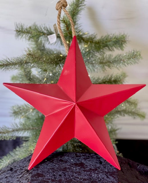 RED METAL STAR WALL HANGING X359495