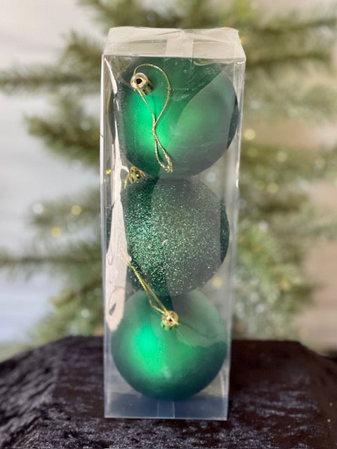 PACK OF 3 EMERALD BAUBLES X364611