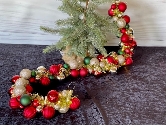 CHRISTMAS BAUBLE GARLAND WITH LIGHTS 140CM X365090