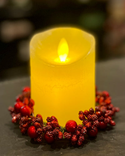 MINI RED BERRY CANDLE WREATH X371435