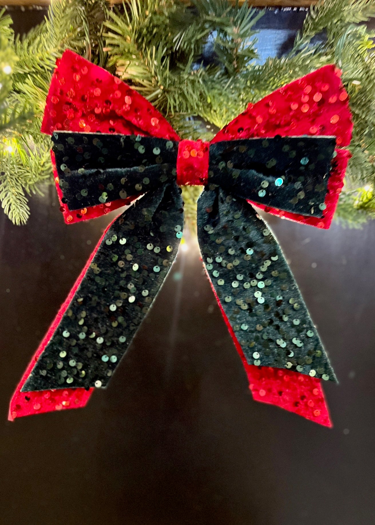 EMERALD GREEN & RED SEQUIN BOW X419984