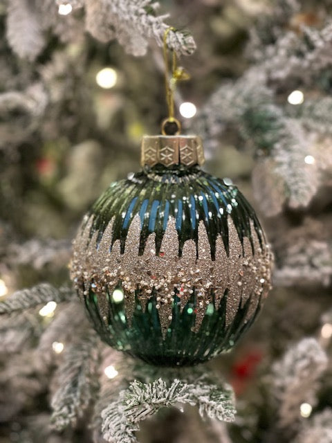 13CM GREEN SHATTERPROOF BAUBLE W/CHAMPAGNE GLITTER DETAIL X435755