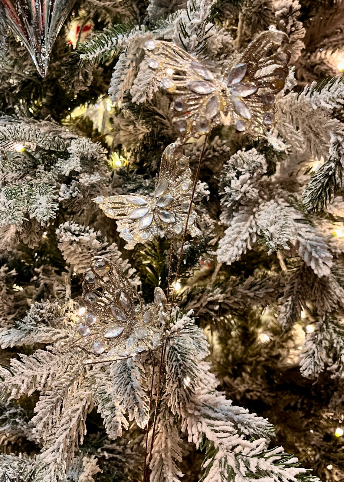 80CM 3 SILVER BUTTERFLIES GLITTER SPRAY X442395