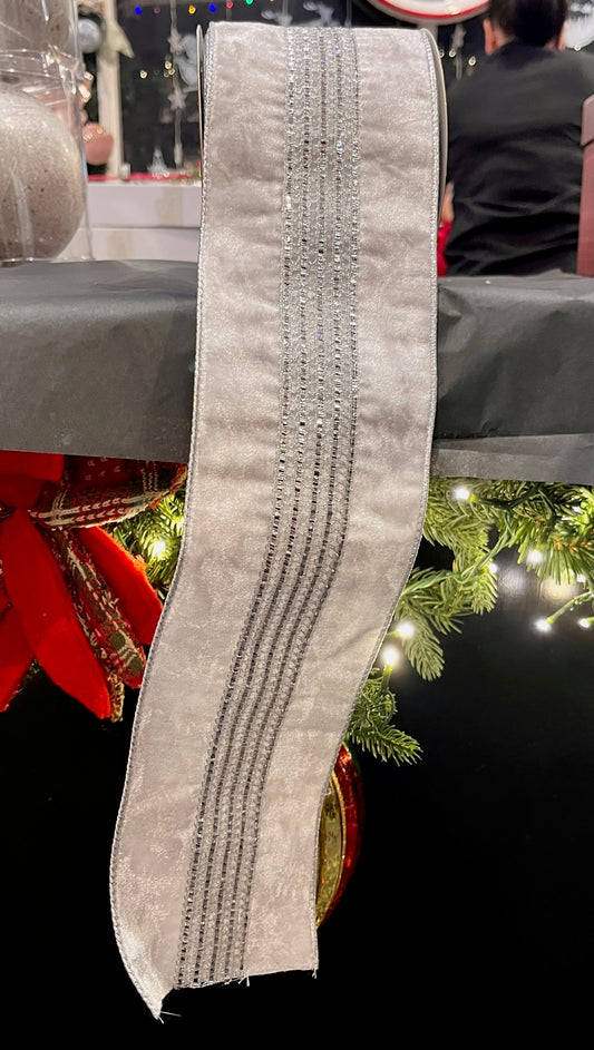 10M WHITE VELVET WIRE EDGE RIBBON W/SILVER DIAMONTE DETAIL X443767