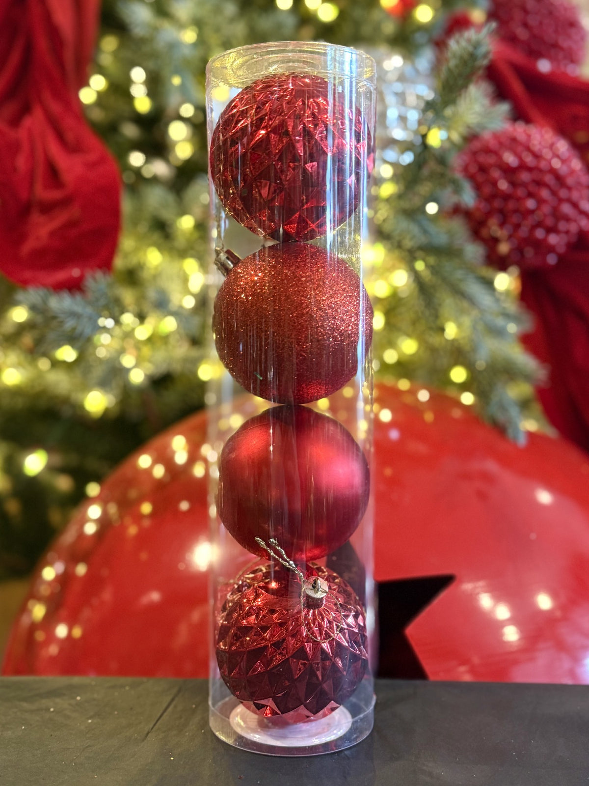 4PK 8CM RED SHATTERPROOF BAUBLES IN PVC X4676735