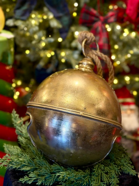 ANTIQUE GOLD METAL BELL X487167