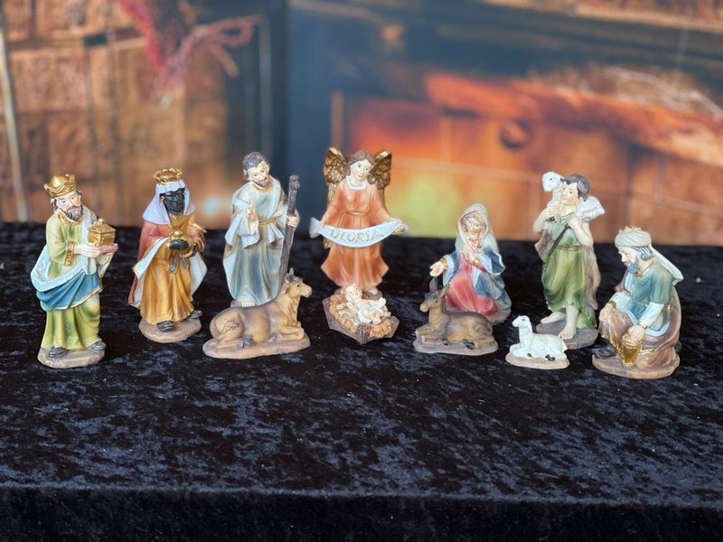 11 PIECE NATIVITY WITH PINK ANGEL - SMALL