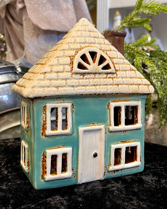 GREEN COTTAGE STONEWARE TEALIGHT HOUSE LH036