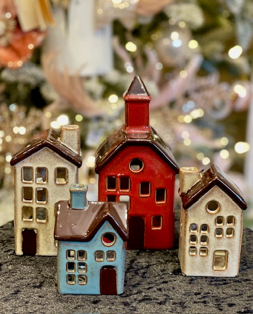 NEW HAMPSHIRE STONEWARE VILLAGE - RED CHURCH LH043