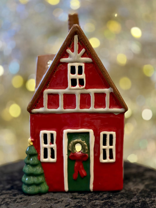 STONEWARE VILLAGE TEALIGHT HOUSE - CHRISTMAS GREEN COTTAGE WITH WREATH & TREE LH049