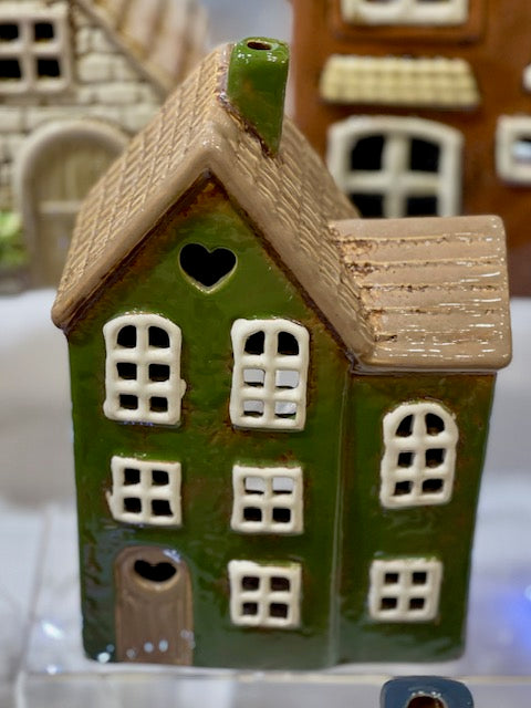 STONEWARE VILLAGE TEALIGHT HOUSE - GREEN HEART HOUSE LH068