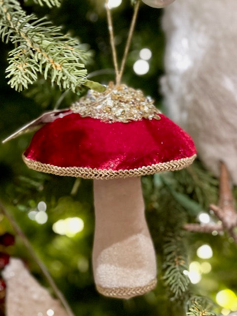 FLAT RED TOADSTOOL HANGING ORNAMENT UC505333