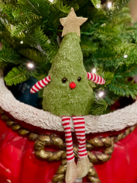 FLUFFY SITTING CHRISTMAS TREE SMALL UC571150