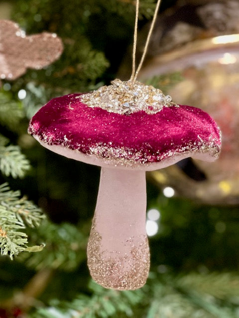 WOODLAND HANGING BURGUNDY GLITTER TOADSTOOL ORNAMENT UC505109