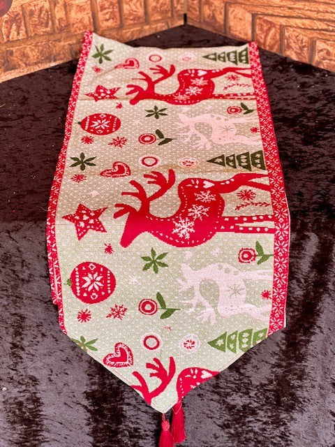 FESTIVE REINDEER TABLE RUNNER LD6584-1