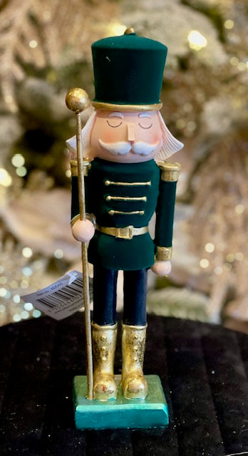 GREEN SOLDIER NUTCRACKER WITH STAFF XDD50