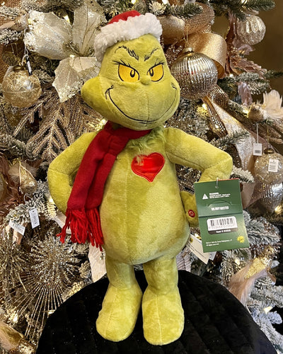 GRINCH DOOR GREETER WITH LIGHT UP HEART XGR28