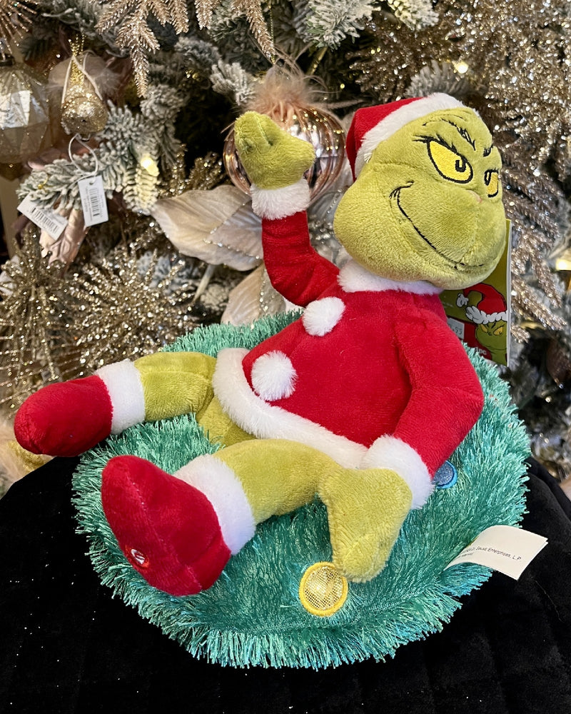 ANIMATED GRINCH SPINNING ON WREATH MUSICAL XGR24