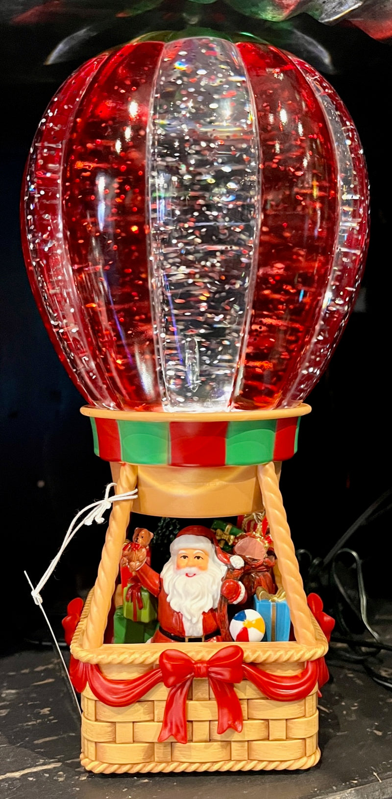GLITTER LANTERN - SANTA IN HOT AIR BALLOON XAC477
