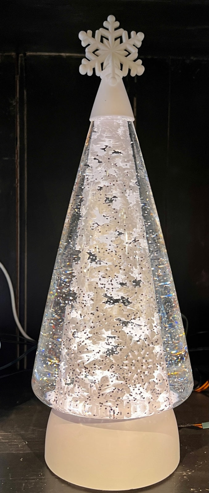 GLITTER LANTERN - WHITE SNOWFLAKE TREE XACTREE26