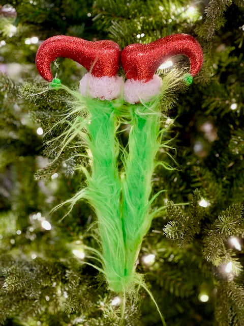 GRINCH FURRY ELF LEG PICKS XGF10