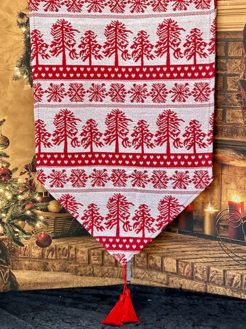 RED/WHITE FOREST TREE TAPESTRY TABLE RUNNER