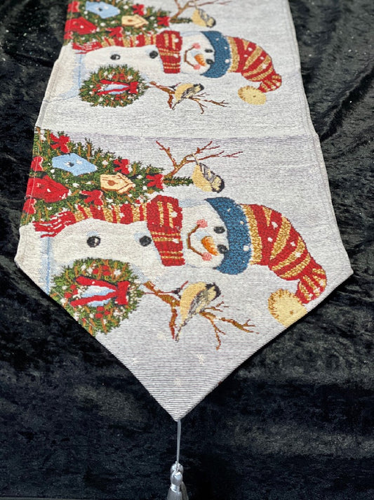 SNOWMAN WITH WREATH & BIRDS TABLE RUNNER 42783108