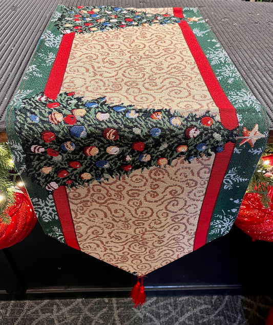 CHIRSTMAS TREE TAPESTRY TABLE RUNNER 42983135