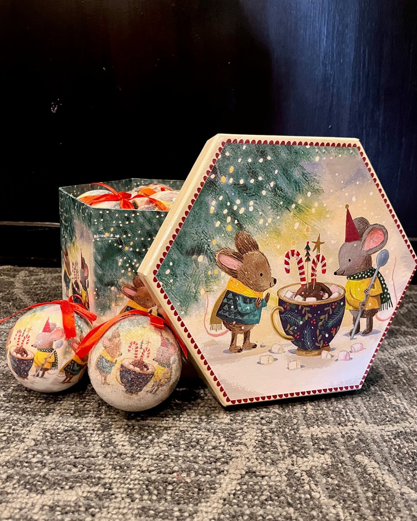 BOX OF 14 MICE BAUBLES 4296447