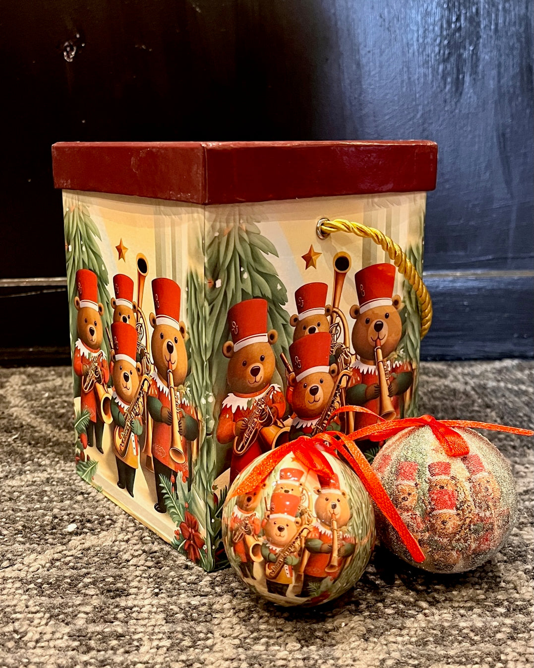 BEAR MUSIC BOX WITH 8 BAUBLES 4296452