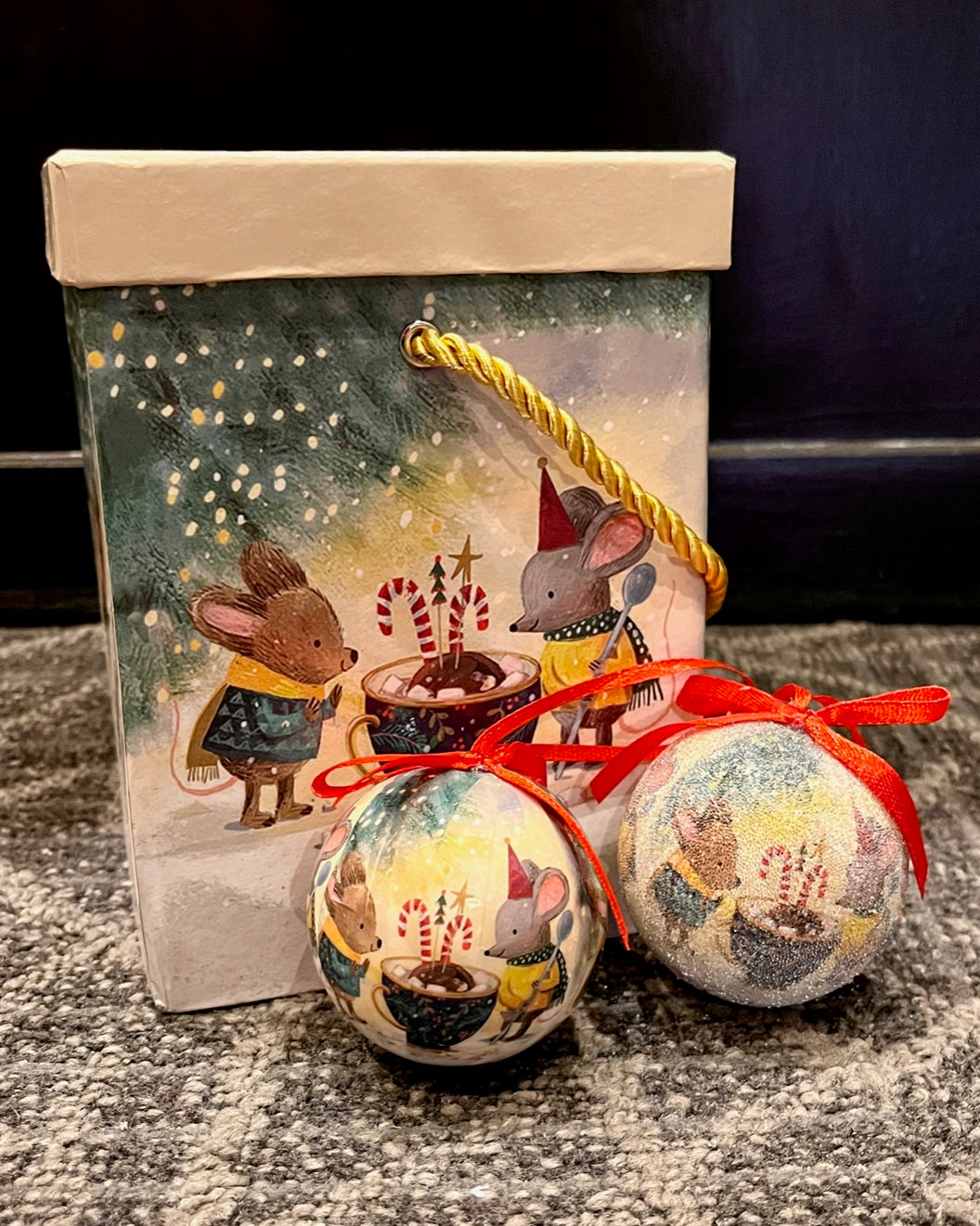 MICE MUSIC BOX WITH 8 BAUBLES 4296453