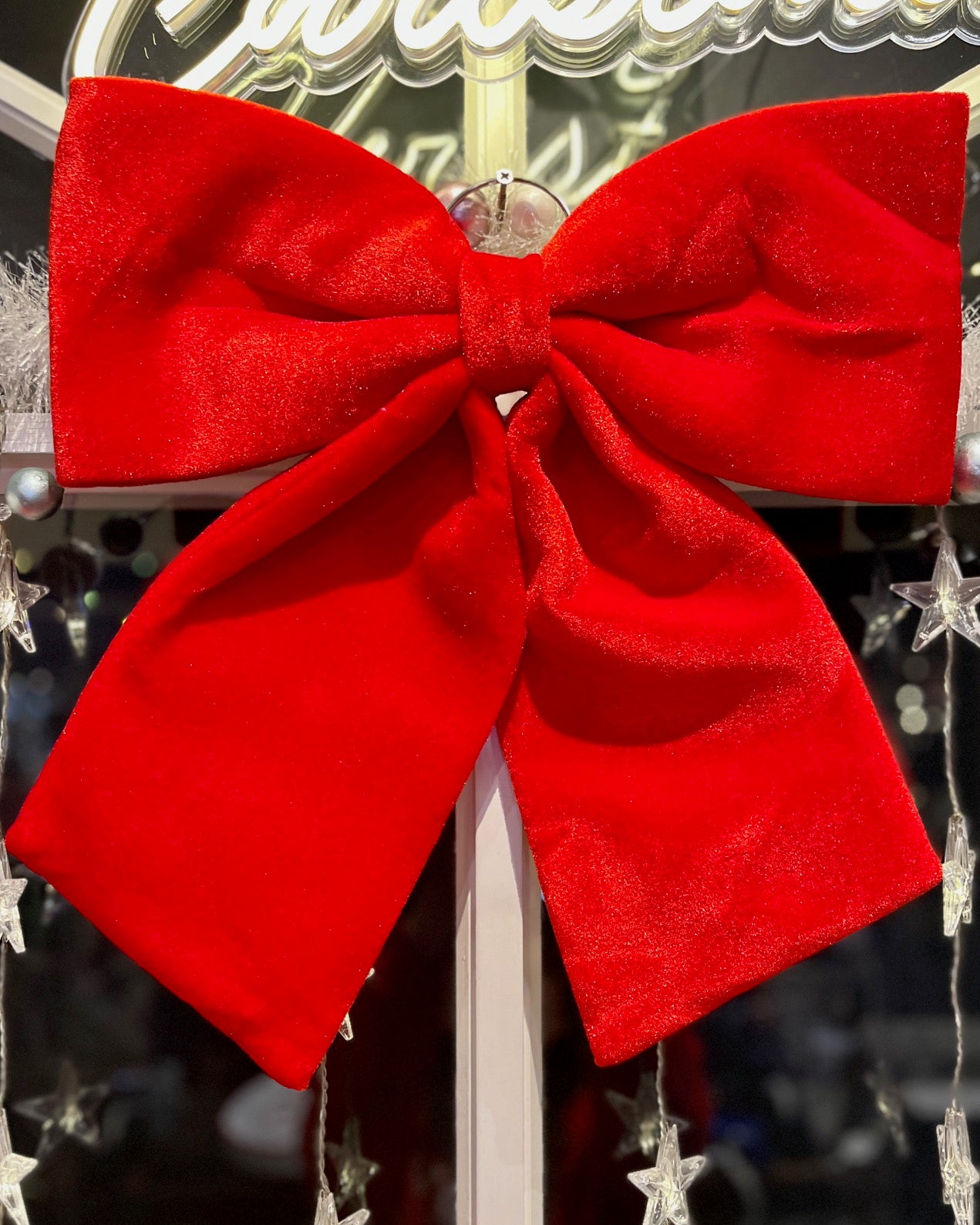 Bow Hanger Red Velvet 44cm 429280444