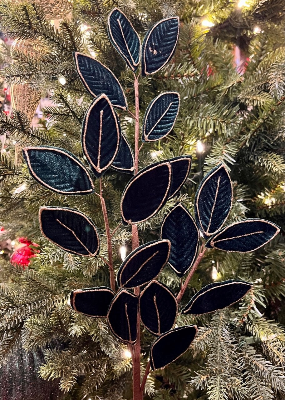 Emerald Green Leaf Pick SGD609