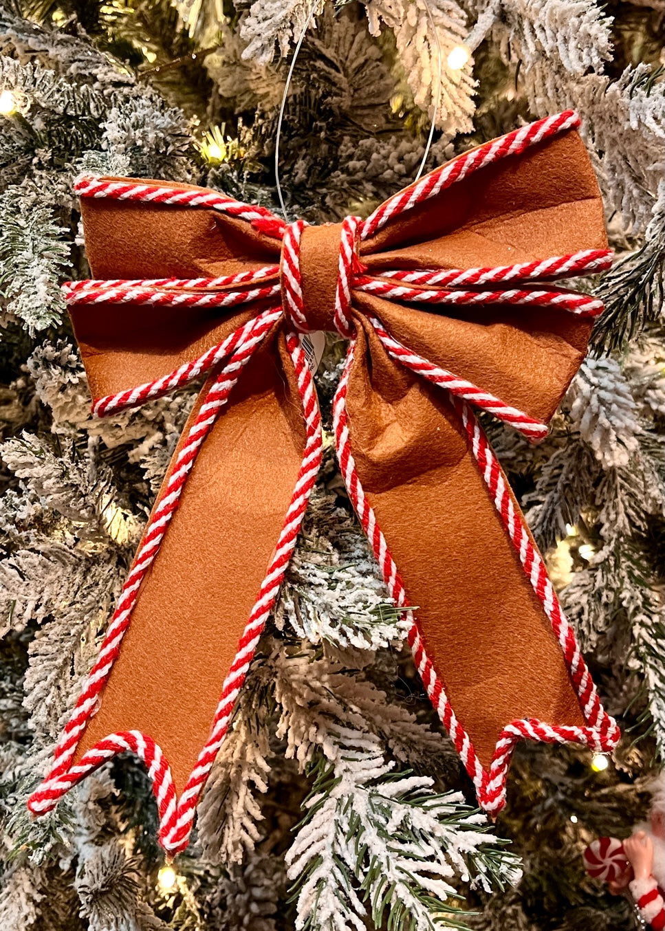Gingerbread Bow Hanging SGD729