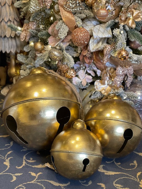Gold Set Of 3 Bells SMG301 (BULKY ITEM REQUIRES EXTRA POSTAGE)