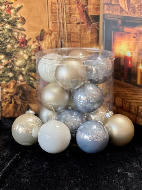 SILVER WHITE CREAM GLASS ORNAMENTS PACK OF 12 GHAN010