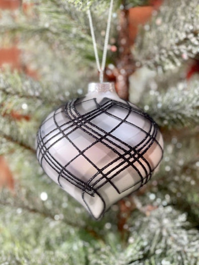 WHITE WITH BLACK TARTAN ONION ORNAMENT GQAM014