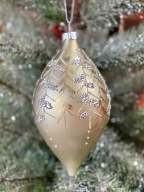 PALE GREEN WITH CHAMPAGNE GLITTER DETAIL TEARDROP ORNAMENT GQAM121