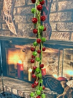 RED/GREEN BALL GARLAND GGF300