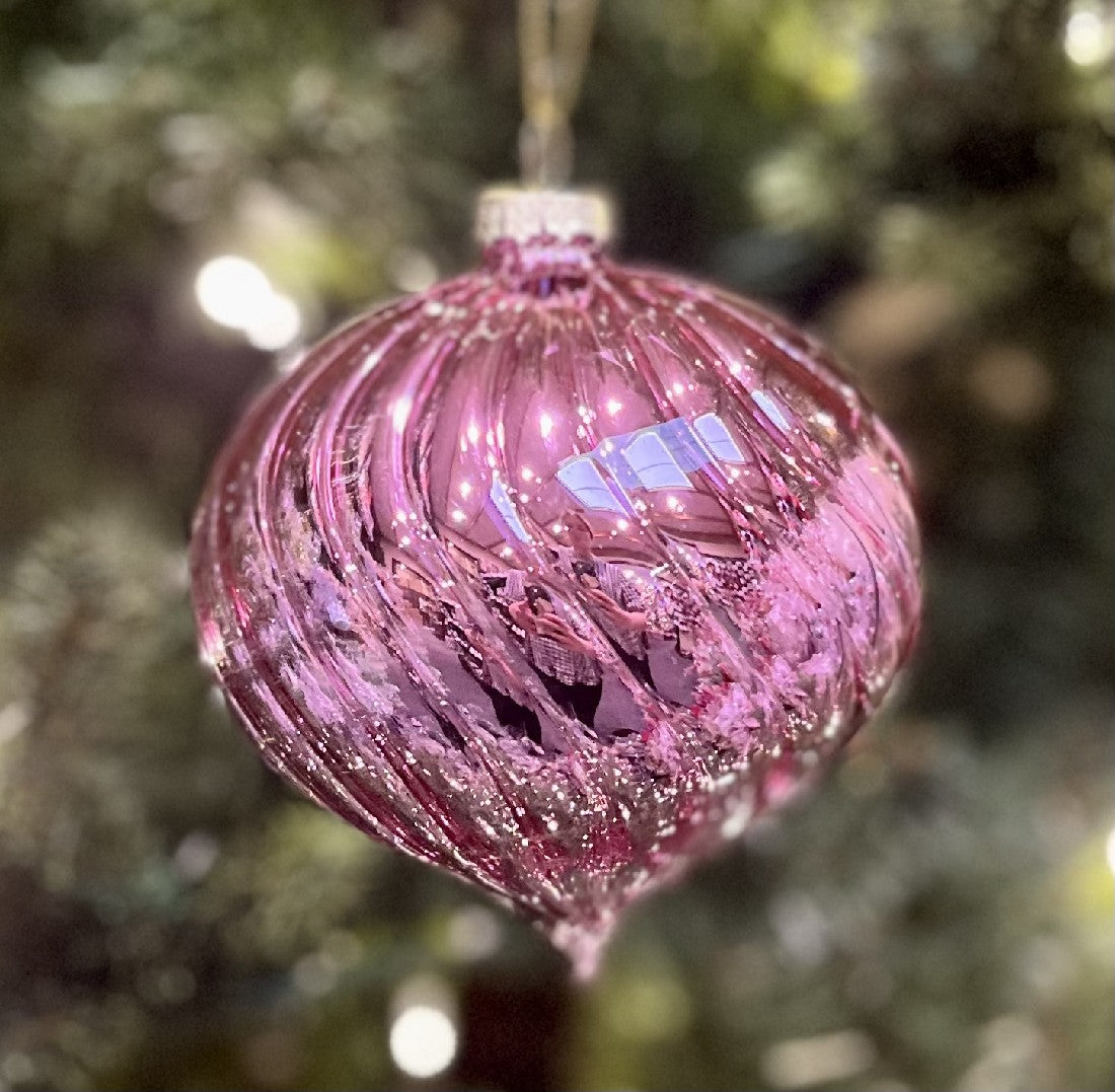 SHINY PINK ONION ORNAMENT MA158
