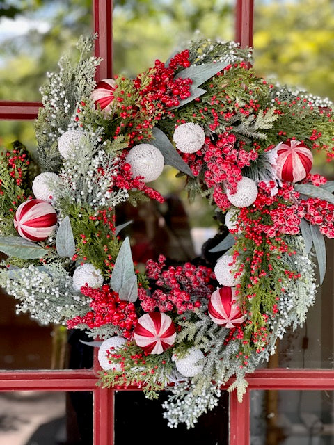 22 IN PEPPERMINT BERRY WREATH MEV024