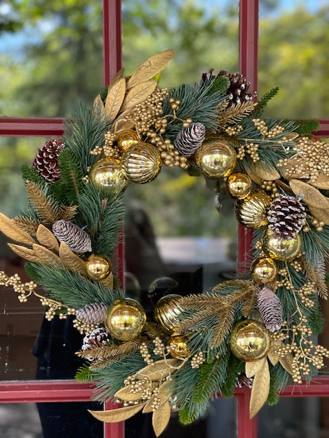 24 INCH GOLD WINTER WREATH MEV027