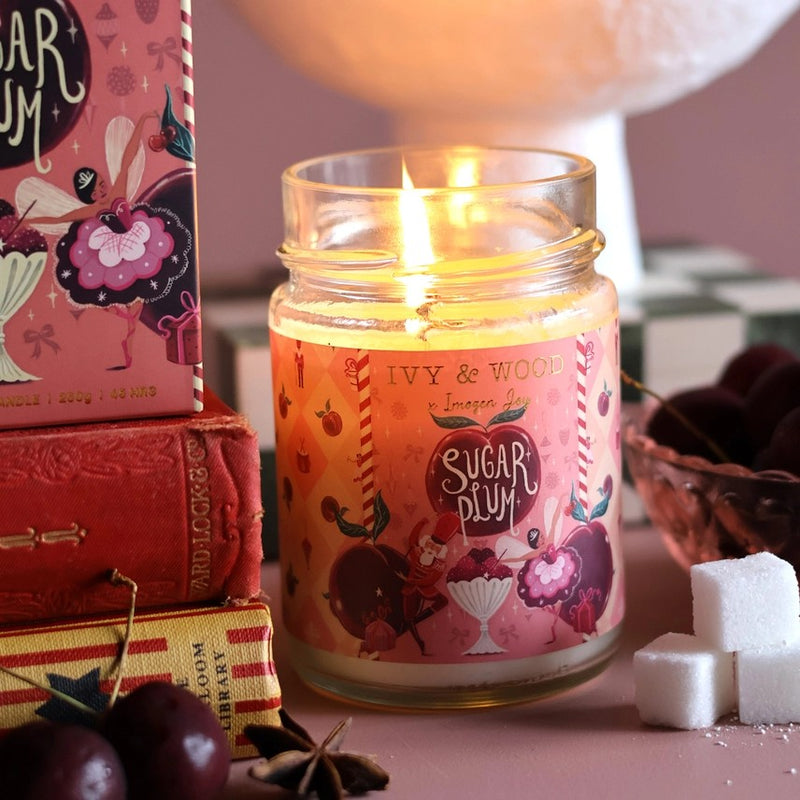 IVY & WOOD SUGAR PLUM CHRISTMAS CANDLE 
